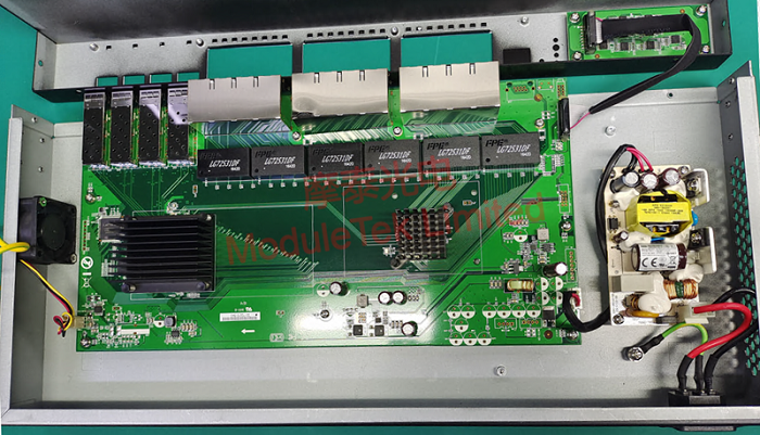 TRENDNET TEG-30284 internal construction